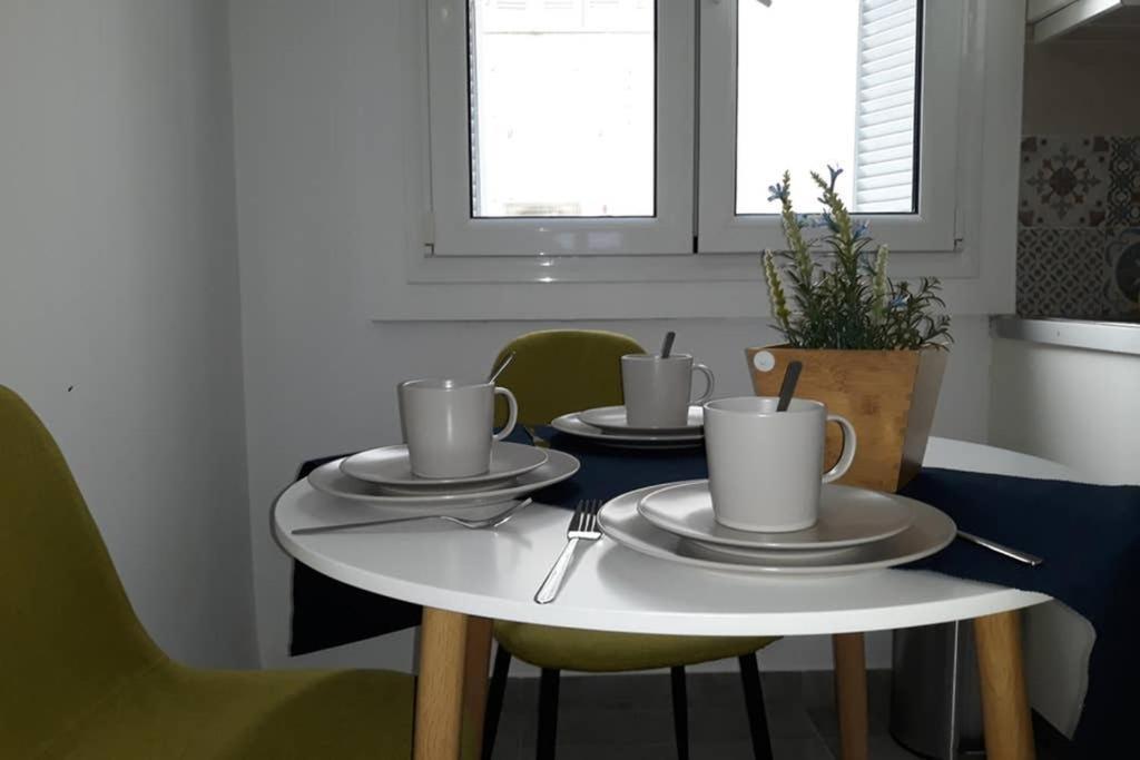 אתונה Cozy Apartment For 4 In Kolonaki, Lycabettus מראה חיצוני תמונה